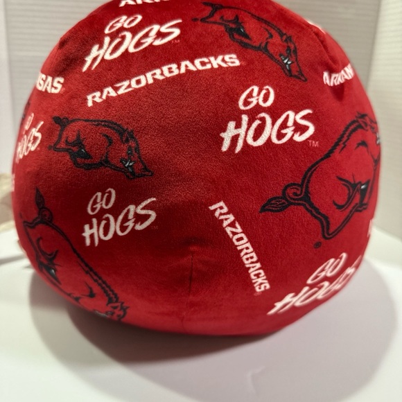 Northwest 11 inches -Red and Black Razorback Pillow.  Never played with. - Picture 2 of 9